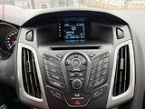 Ford Focus (2013) 1.6 TDCi, ČR, AC, zmk.řazení - náhled 13