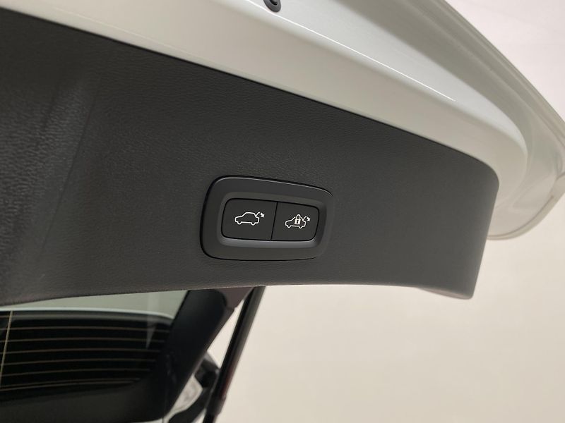 Volvo XC40 (2026) B3 AUT DARK ULTRA  - fotka 21 z 60