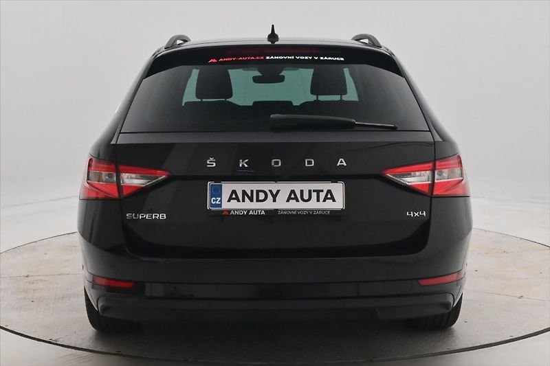 Škoda Superb 2,0 TDI 147 kW DSG 4x4 Ambitio - fotka 6 z 30