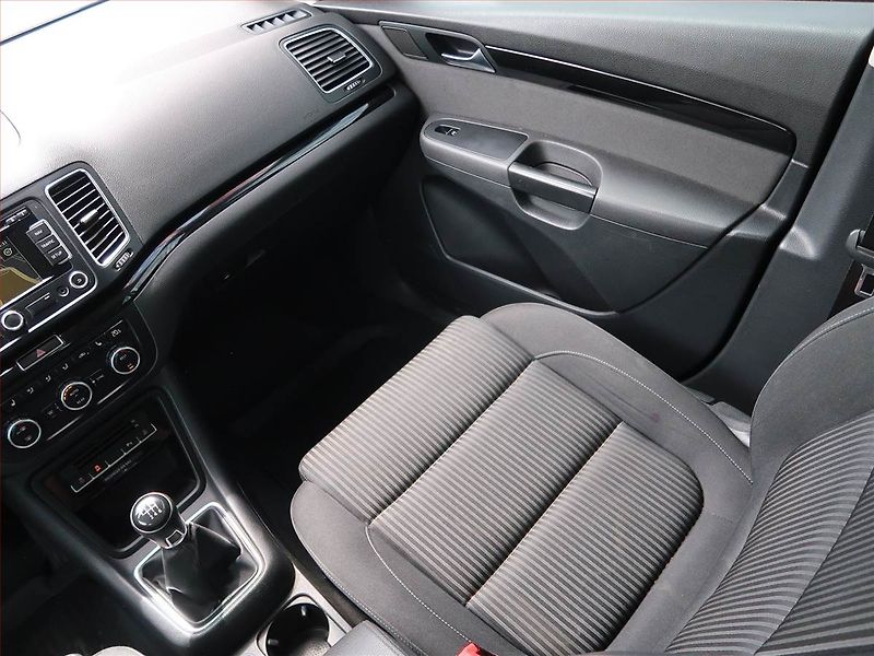 Seat Alhambra (2013) 2.0 TDI, 4X4, 7 míst, Navi - fotka 8 z 19