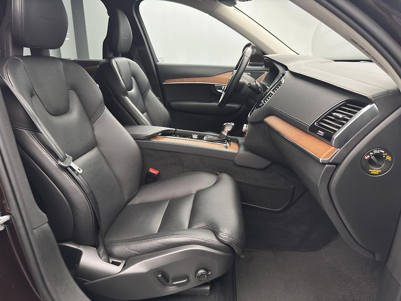 Volvo XC90 T6 AWD INSCRIPTION CZ 1.maj - fotka 26 z 47