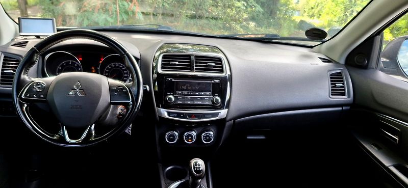 Mitsubishi ASX 1.6 86 kw - fotka 20 z 41