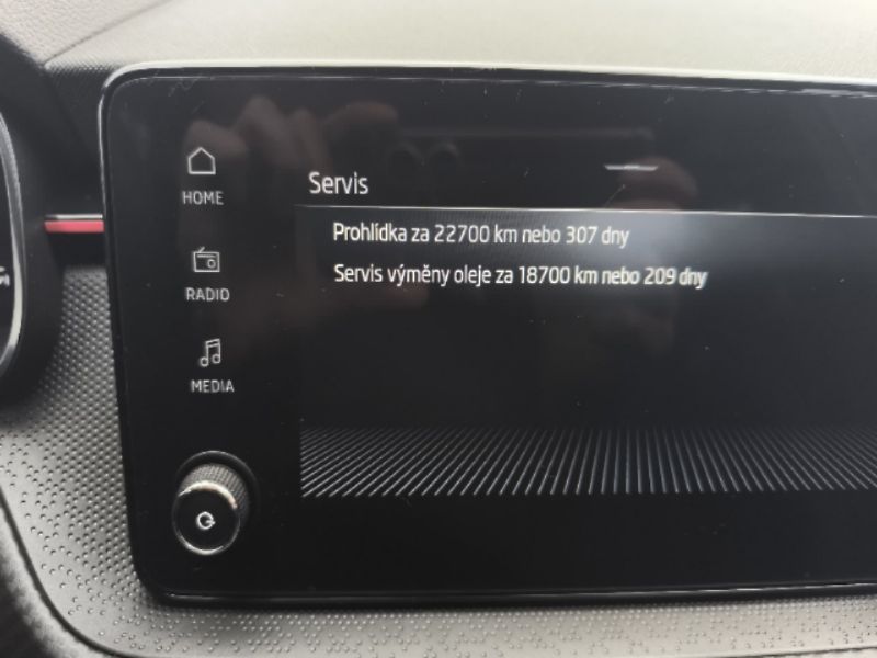 Škoda Scala 1.0TSi 85kW DSG Monte Carlo - fotka 19 z 22