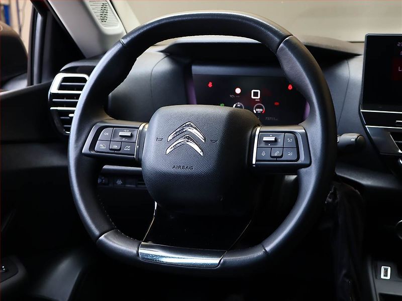 Citroën C4 (2021) Feel 1.2 PureTech, ČR,1.maj - fotka 12 z 15