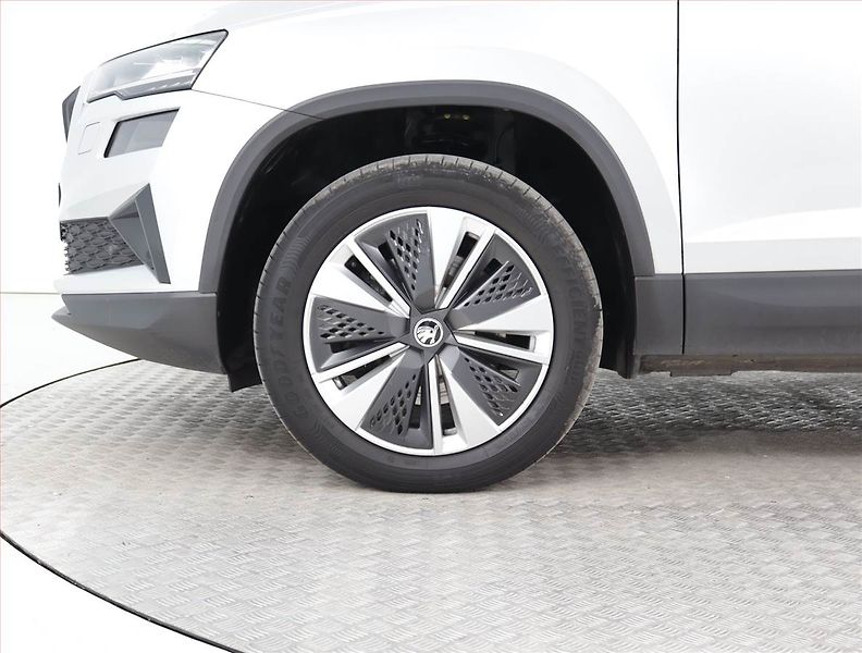 Škoda Karoq (2022) Ambition 2.0 TDI - fotka 15 z 23