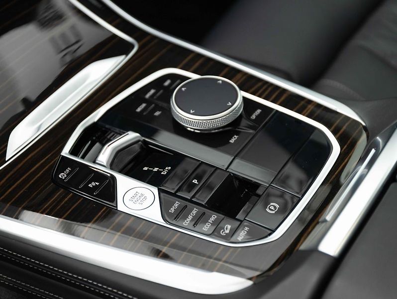 BMW X5 xDrive40d - fotka 15 z 24