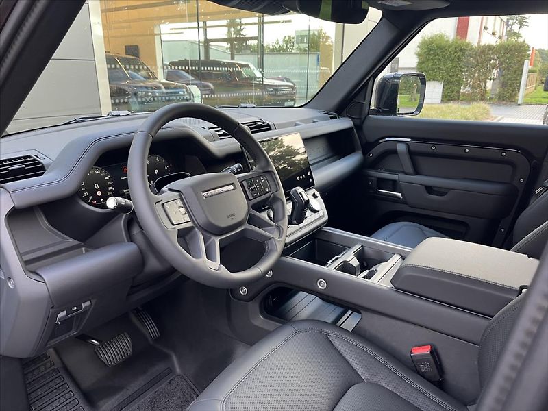 Land Rover Defender (2026) 3,0   110 X-Dynamic SE D250 AW - fotka 8 z 20