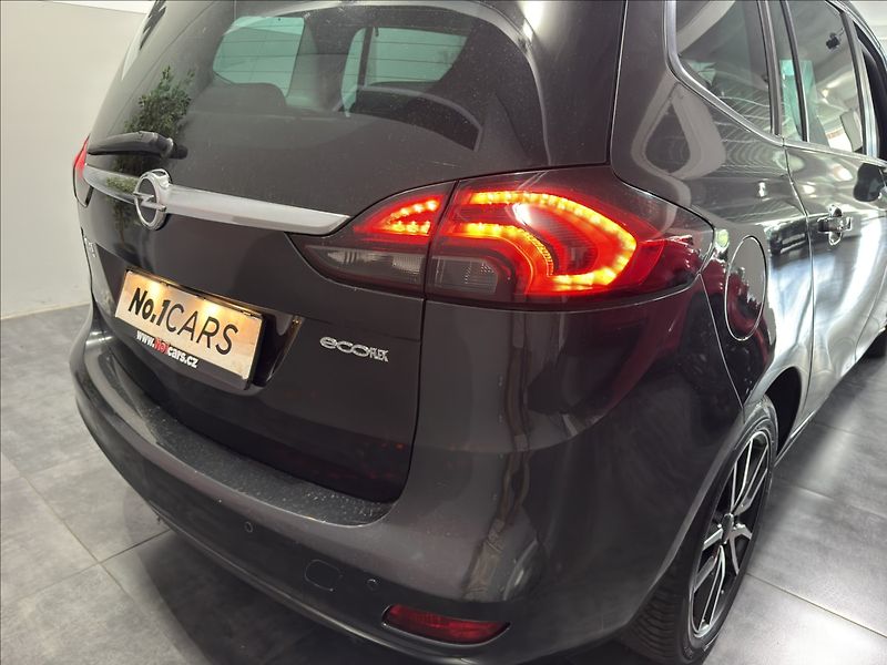 Opel Zafira 1,4   TURBO KAMERA XEN 7 MÍST - fotka 23 z 27