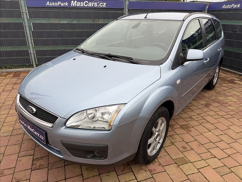 Ford Focus 1.6 Ghia - fotka 4 z 16