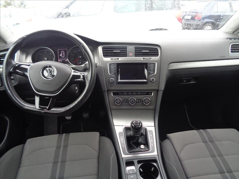 Volkswagen Golf 2,0   TDI - fotka 15 z 16