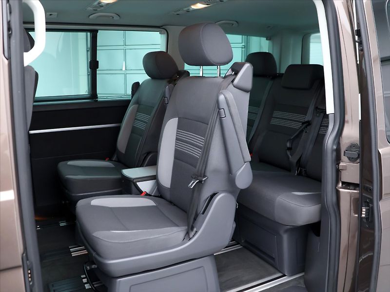 Volkswagen Multivan 2,0 TDI 4Motion DSG Comfortlin - fotka 15 z 28