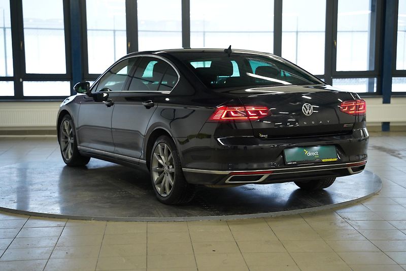 Volkswagen Passat - fotka 7 z 25