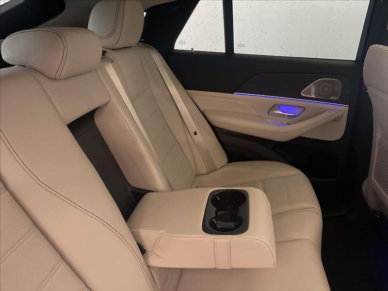 Mercedes-Benz GLE 400d 4MATIC kupé AMG Line Nigh - fotka 21 z 22