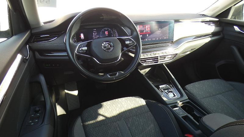 Škoda Octavia Combi 2,0 TDI Style 4x4 DSG 11 - fotka 5 z 26