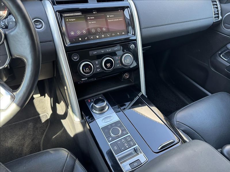 Land Rover Discovery 3,0 TDV6 HSE 4WD AT 7MÍST - fotka 17 z 29