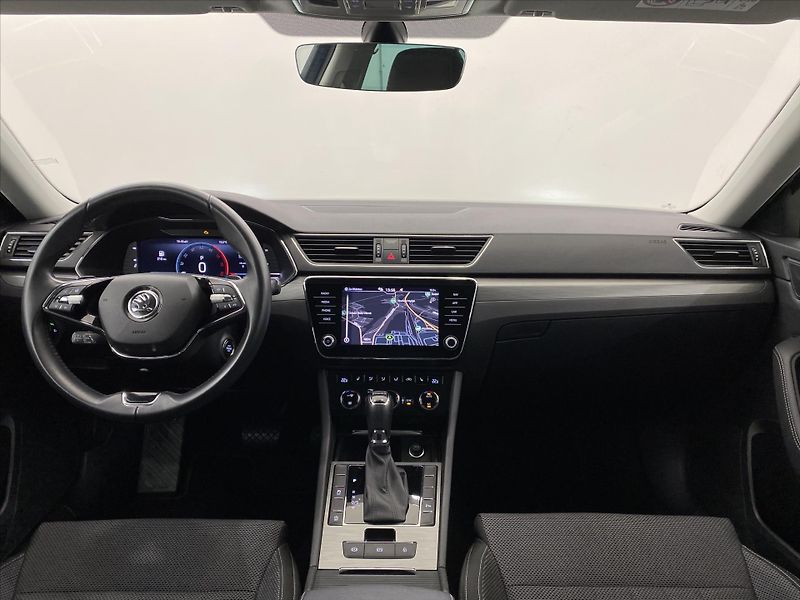 Škoda Superb 2,0 TDI 147kW DSG Style - fotka 9 z 29