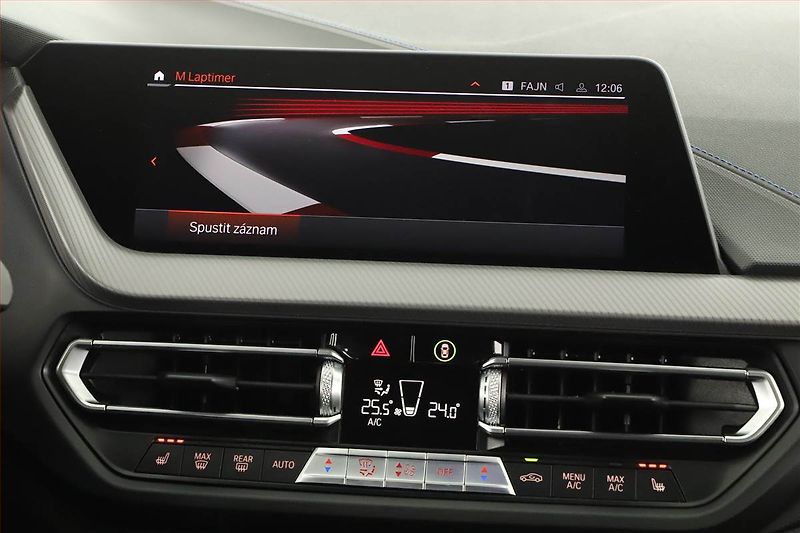 BMW Řada 2 (2021) Sport Line 218d - fotka 12 z 20