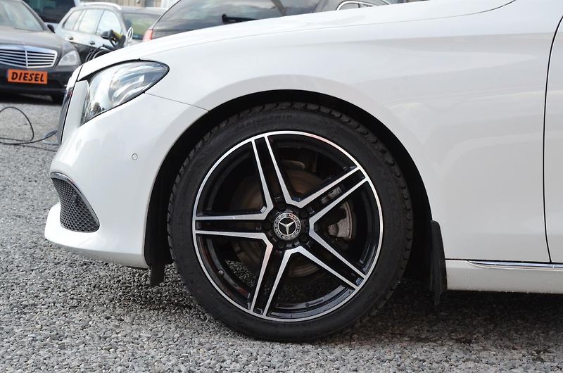 Mercedes-Benz Třídy E (2019) E 220d // REZERVOVÁNO // - fotka 7 z 46
