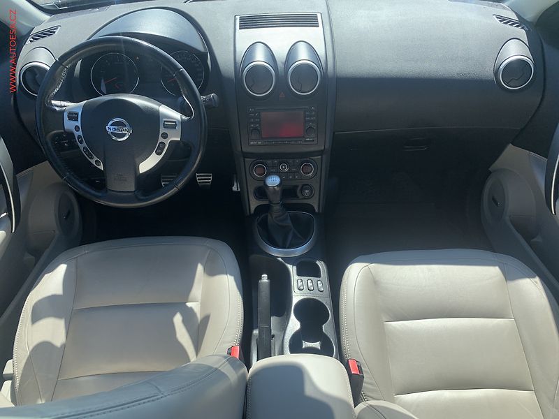 Nissan Qashqai (2013) 1.6dCi, Tekna, kůže, panor - fotka 8 z 20