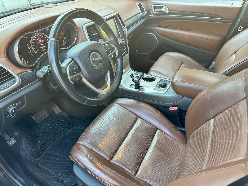 Jeep Grand Cherokee (2015) 3,0L V6 Diesel 184kW Summit 4W - fotka 6 z 26