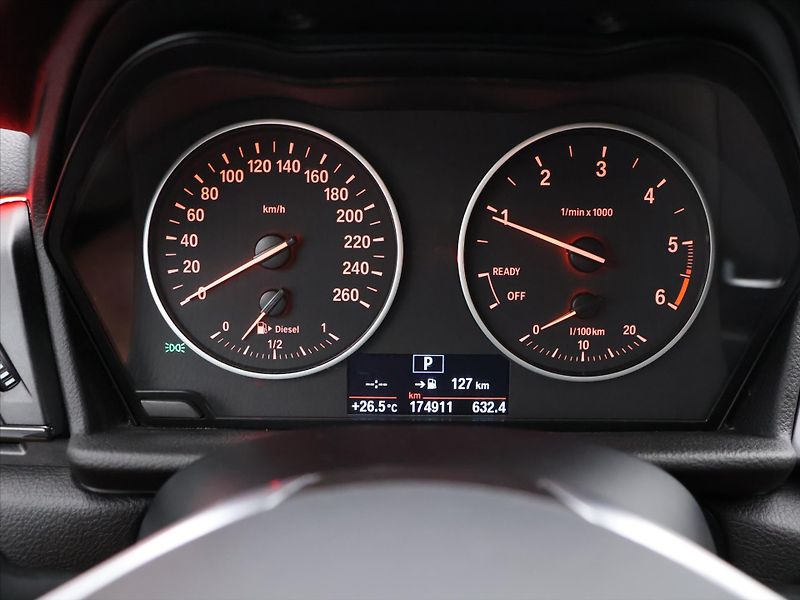 BMW Řada 2 1,5 216d 85kW Sport line Aut. - fotka 14 z 27