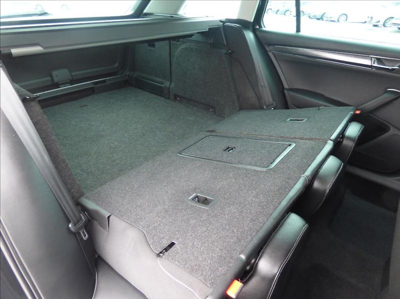 Škoda Superb 2,0 TDI DSG CRYSTAL LIGHT  Sty - fotka 30 z 78