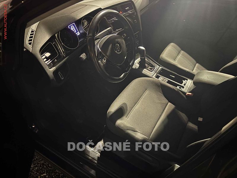 Volkswagen Golf (2018) 1.6 TDi, AT, autoAC - fotka 3 z 3