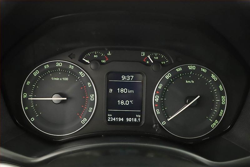 Škoda Octavia (2008) 1.9 TDI DPF, po STK, Tažné - fotka 8 z 12