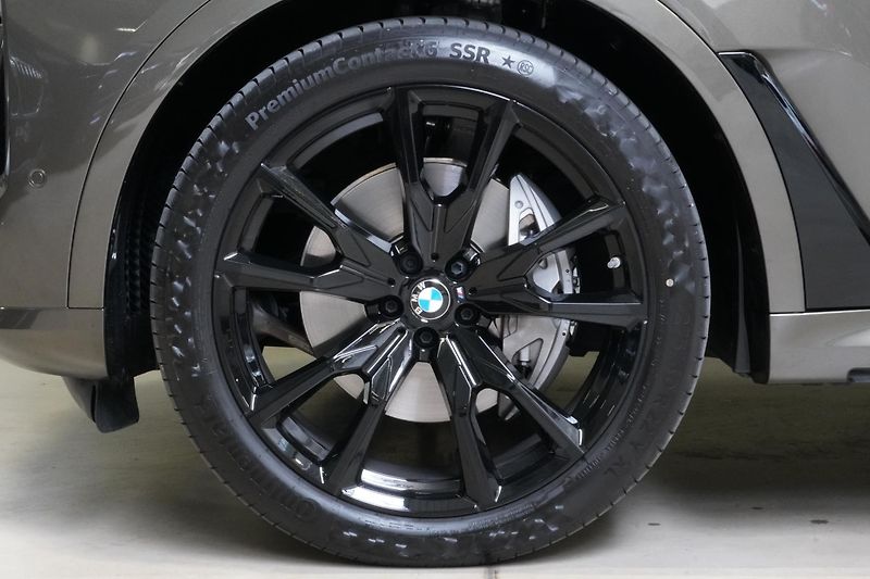 BMW X7 Xdrive40d,ČR,DPH,NZ.TOP,Tažné - fotka 15 z 45