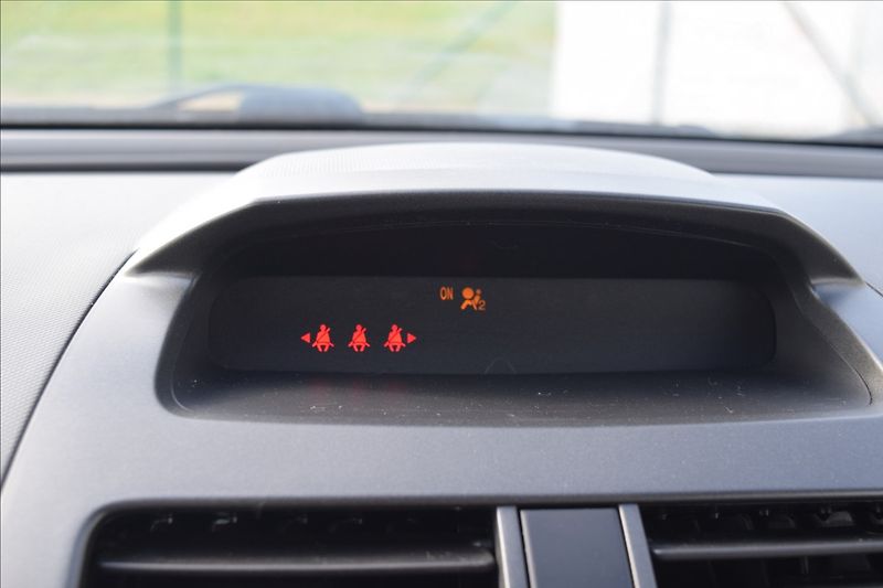 Chevrolet Spark 1,0 1.0I 50KW PO SERVISE - fotka 30 z 35
