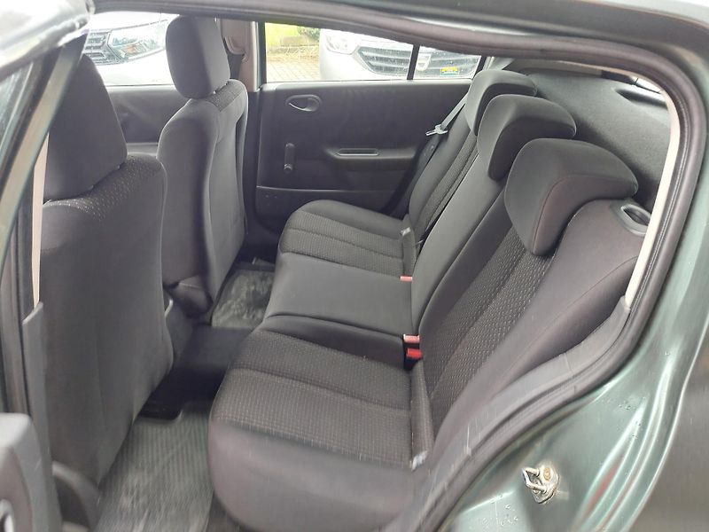 Renault Mégane (2005) II. 1.4i-16v - fotka 12 z 22