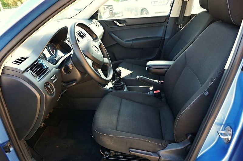 Škoda Rapid (2012) AMBITION 1,6 TDI 77 kW - fotka 24 z 38