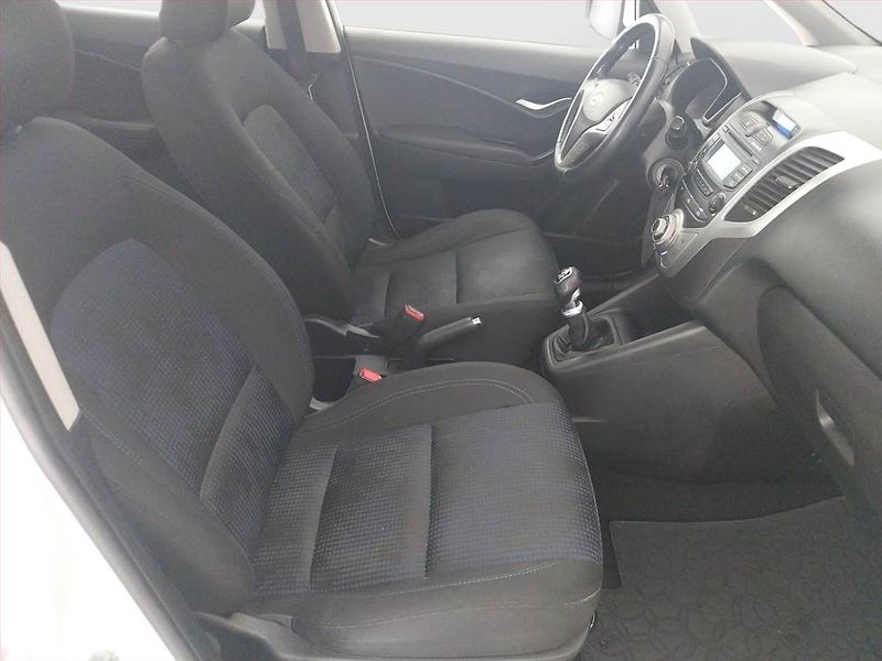 Hyundai ix20 (2013) 1.4 CRDi, nová STK, CZ doklady - fotka 9 z 16