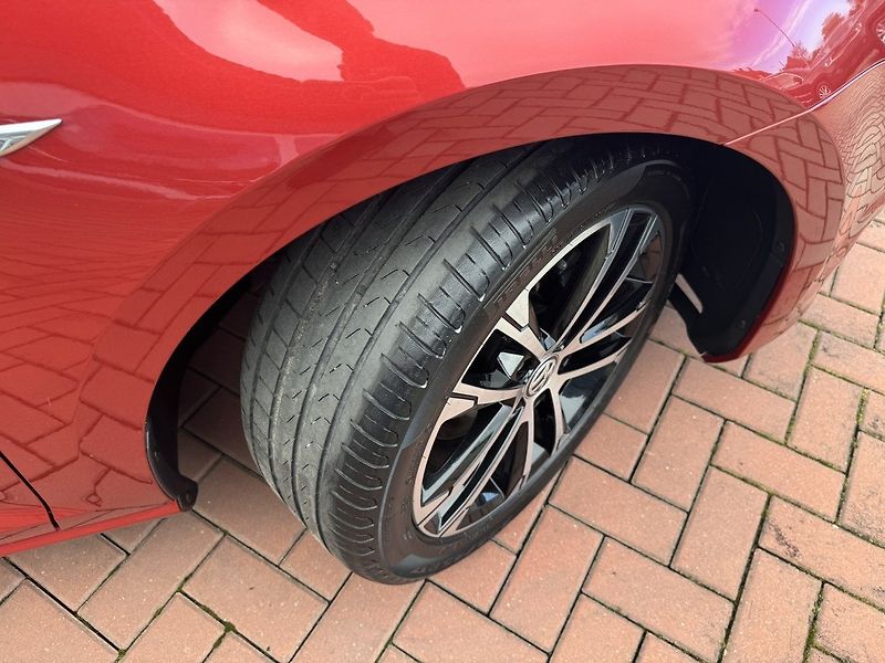 Volkswagen Golf (2016) 1.4TSi Lounge Navi Digi Klima - fotka 46 z 49