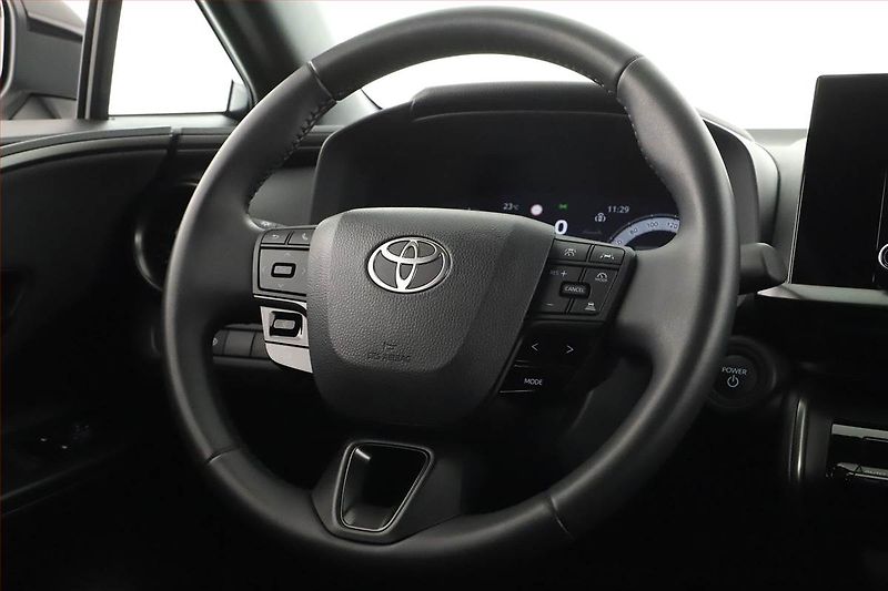 Toyota C-HR (2025) 1.8 Hybrid - fotka 18 z 19
