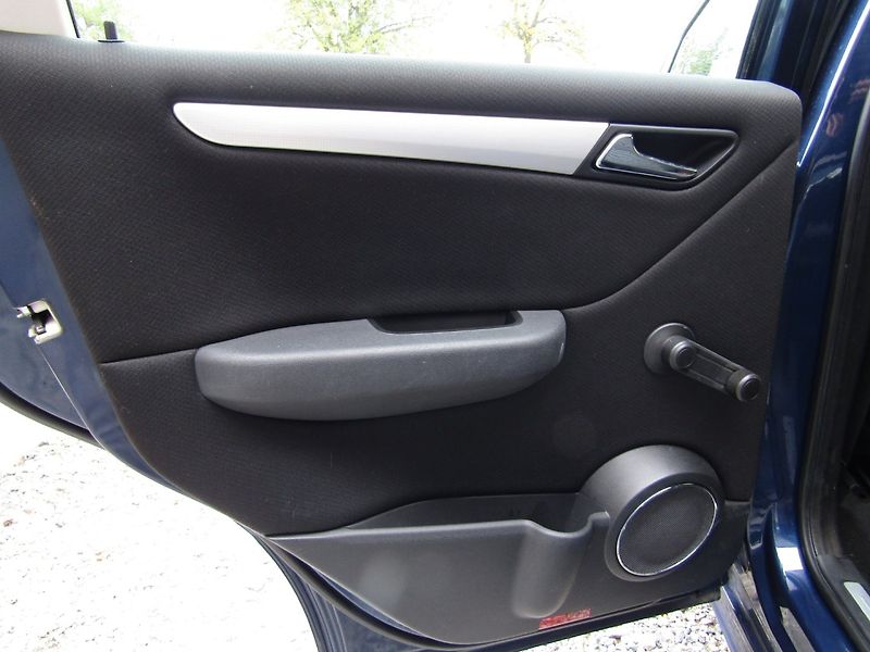 Mercedes-Benz Třídy A (2007) CDI 80kW AUTOMAT - fotka 20 z 48