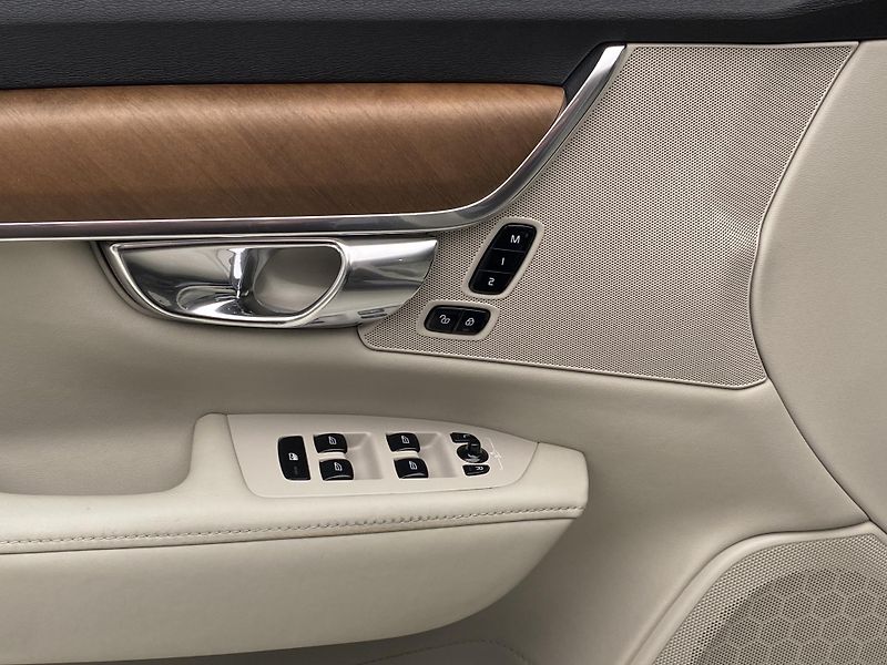 Volvo S90 T6 AWD   REZERVACE - fotka 27 z 40