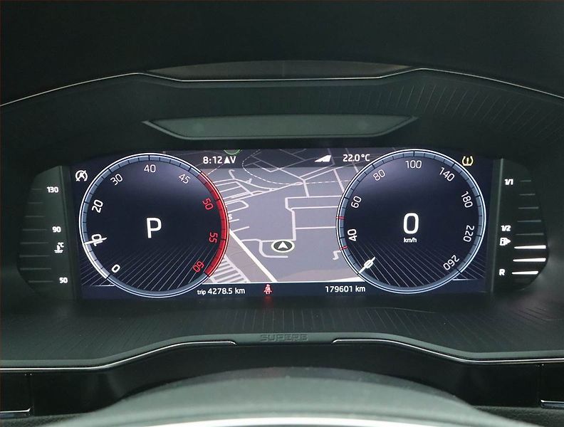 Škoda Superb (2023) Laurin&Klement 2.0 TDI - fotka 11 z 27