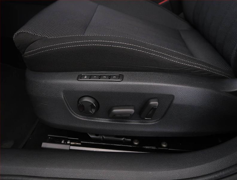 Škoda Superb (2023) Style 2.0 TDI, digi klima - fotka 23 z 29