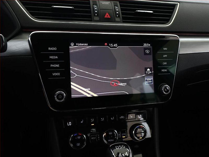 Škoda Superb (2018) 2.0 TDI, 4X4, Automat - fotka 15 z 21