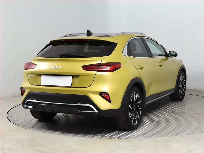 Kia XCeed (2023) 1.5 T-GDI - fotka 5 z 21