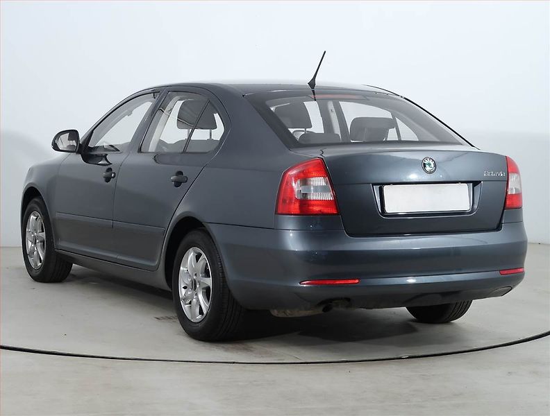 Škoda Octavia (2012) 1.2 TSI, ČR,1.maj - fotka 4 z 17