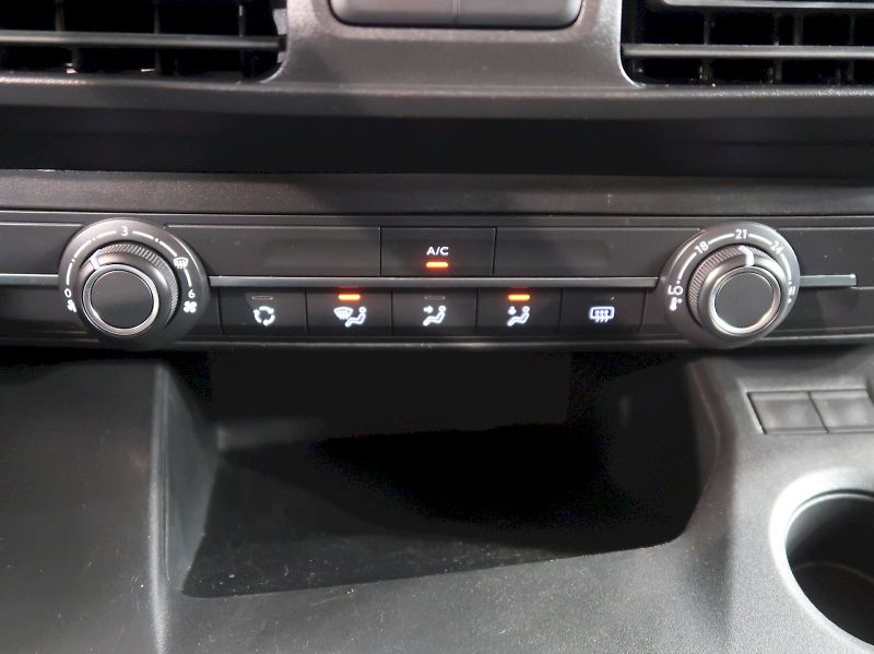 Toyota ProAce City Verso (2021) FAMILY L2 1.5D-4D 96KW 7MÍST T - fotka 25 z 31