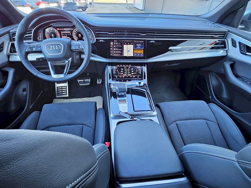 Audi Q8 (2025) 50 TDI 210kW quattro - fotka 10 z 30