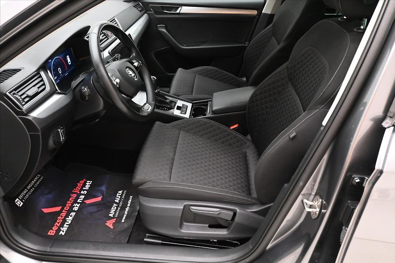 Škoda Superb 2,0 TDI 110kW DSG NAVIGACE Zár - fotka 13 z 30