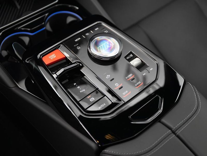 BMW M5 - fotka 15 z 23
