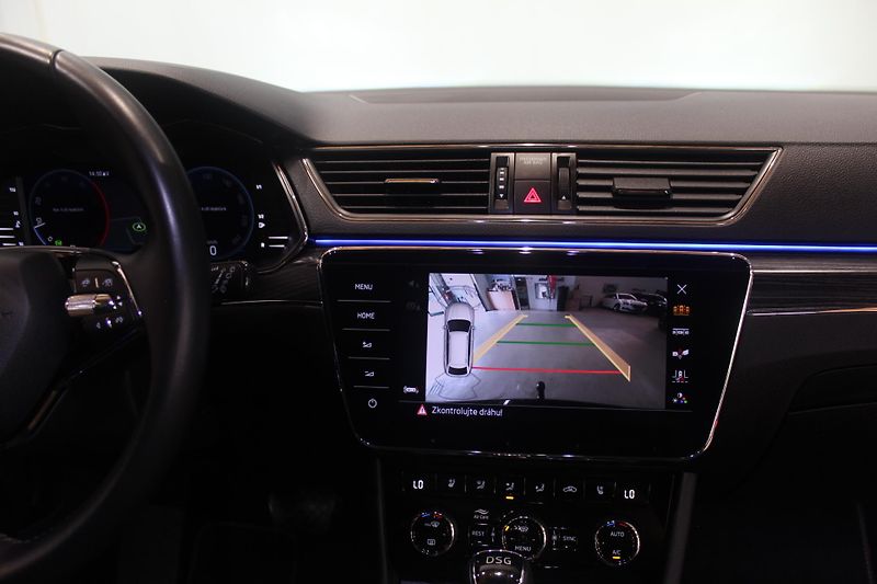 Škoda Superb (2021) 2.0TDI DSG Edition Style+ - fotka 31 z 39