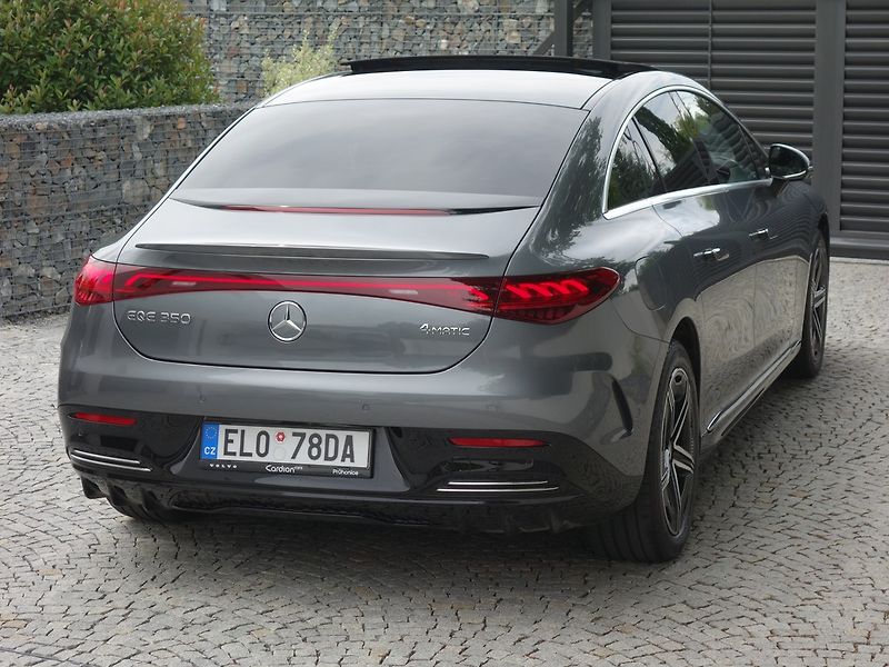 Mercedes-Benz EQE (2024) 350*4M*AMG*PAN*HYPERSCREEN*TOP - fotka 8 z 50