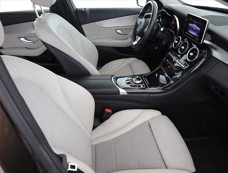 Mercedes-Benz Třídy C (2017) Avantgarde C 220 d BlueEff. - fotka 7 z 19
