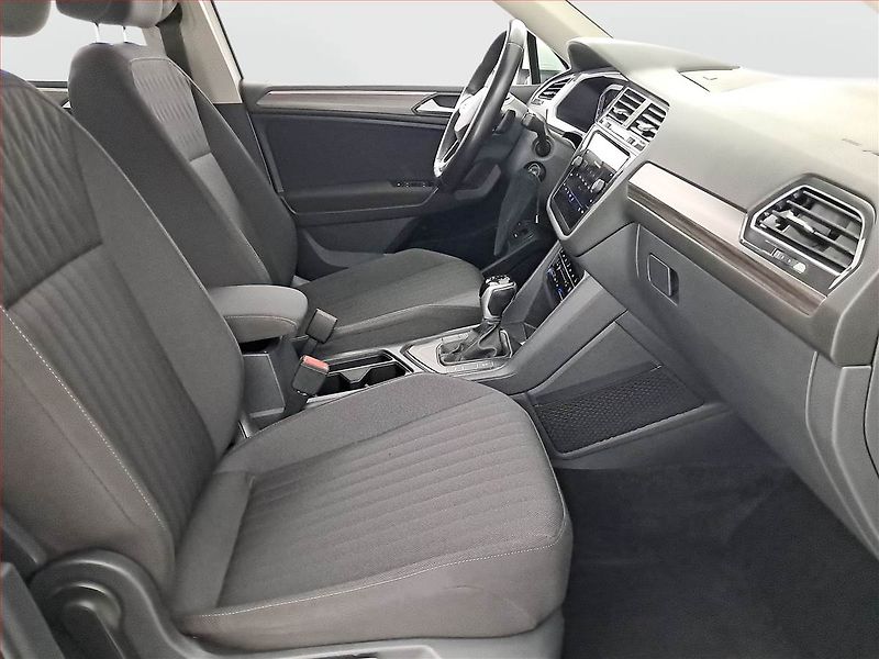 Volkswagen Tiguan Allspace (2023) Life 1.5 TSI - fotka 9 z 22